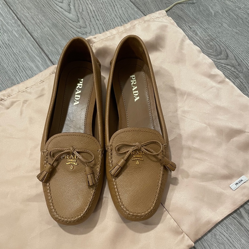 Prada leather loafers - size 37.5